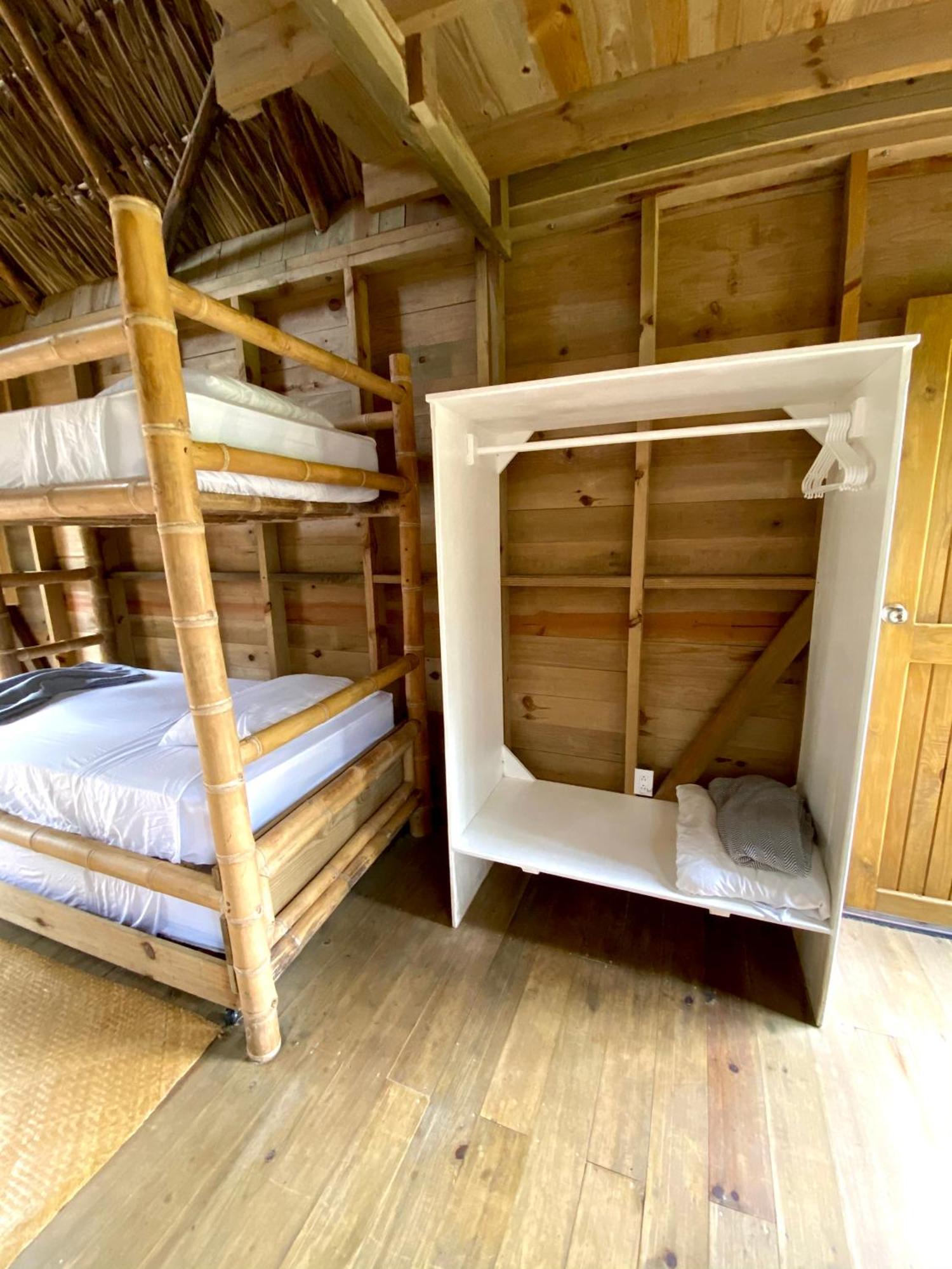 Boatique Hotel And Marina Rio Dulce Phòng bức ảnh